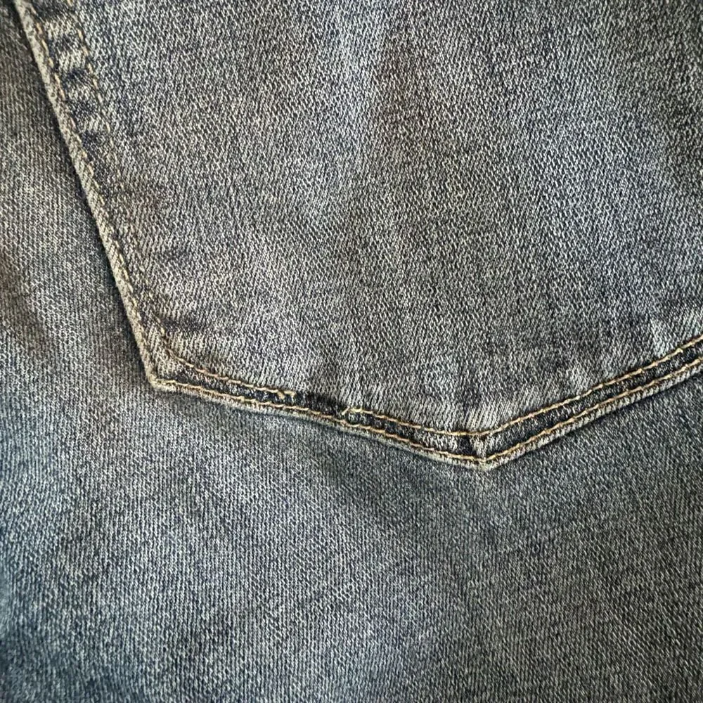 Good American Good Legs Crop Jeans